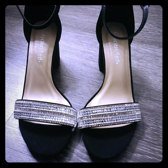 Cityclassified Shoes - Diamond strap heels